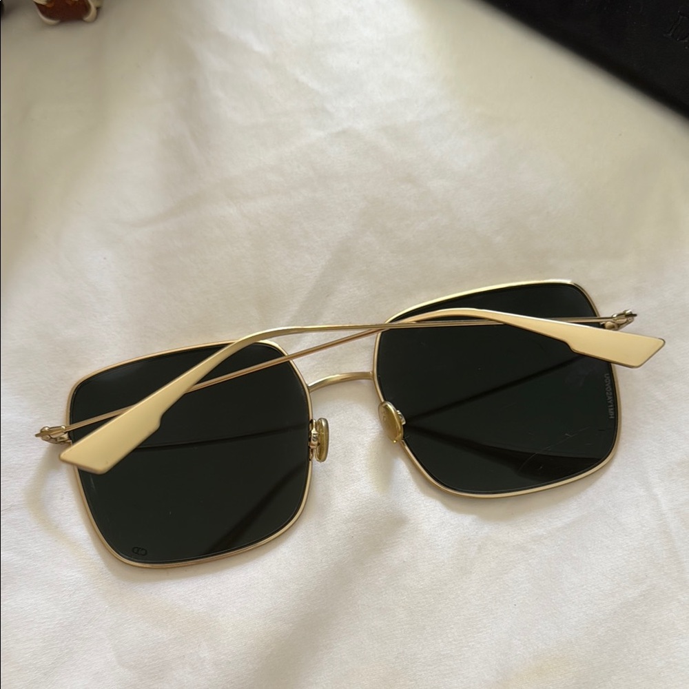 Dior Gold Frame Sunglasses - Picture 4 of 6
